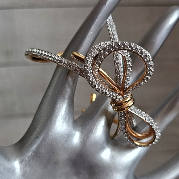 Swarovski Bow Cuff Bracelet. Rose Gold Cuff Bracelet. Swarovski. - Picture 6 of 16